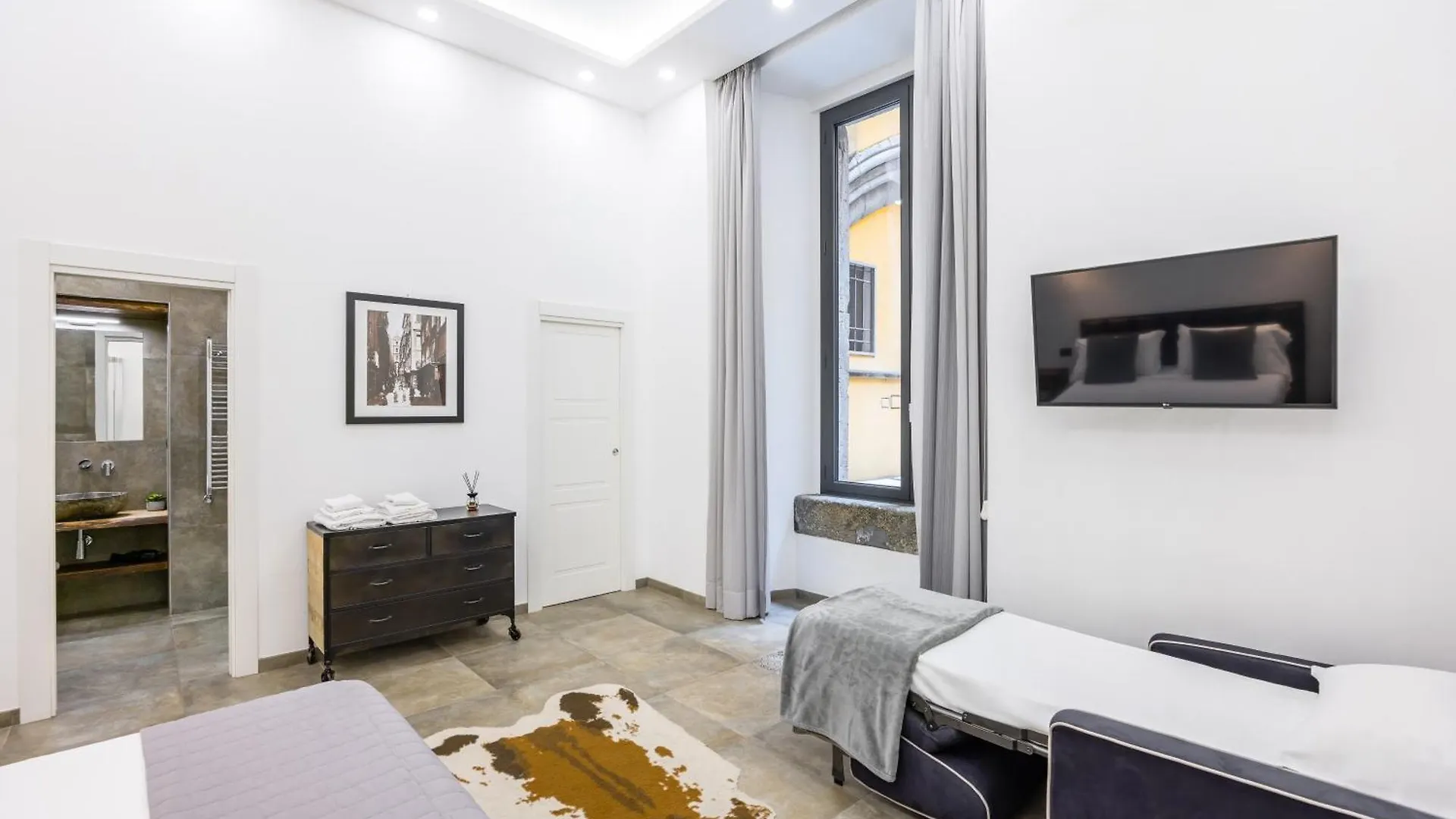 Palazzo Mormando - Industrial Apartment Naples 0*,  Italy
