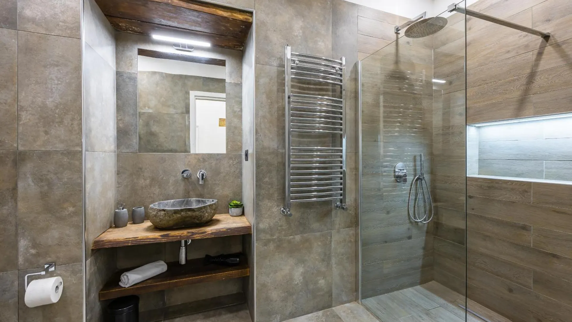 Palazzo Mormando - Industrial Apartment Naples 0*,