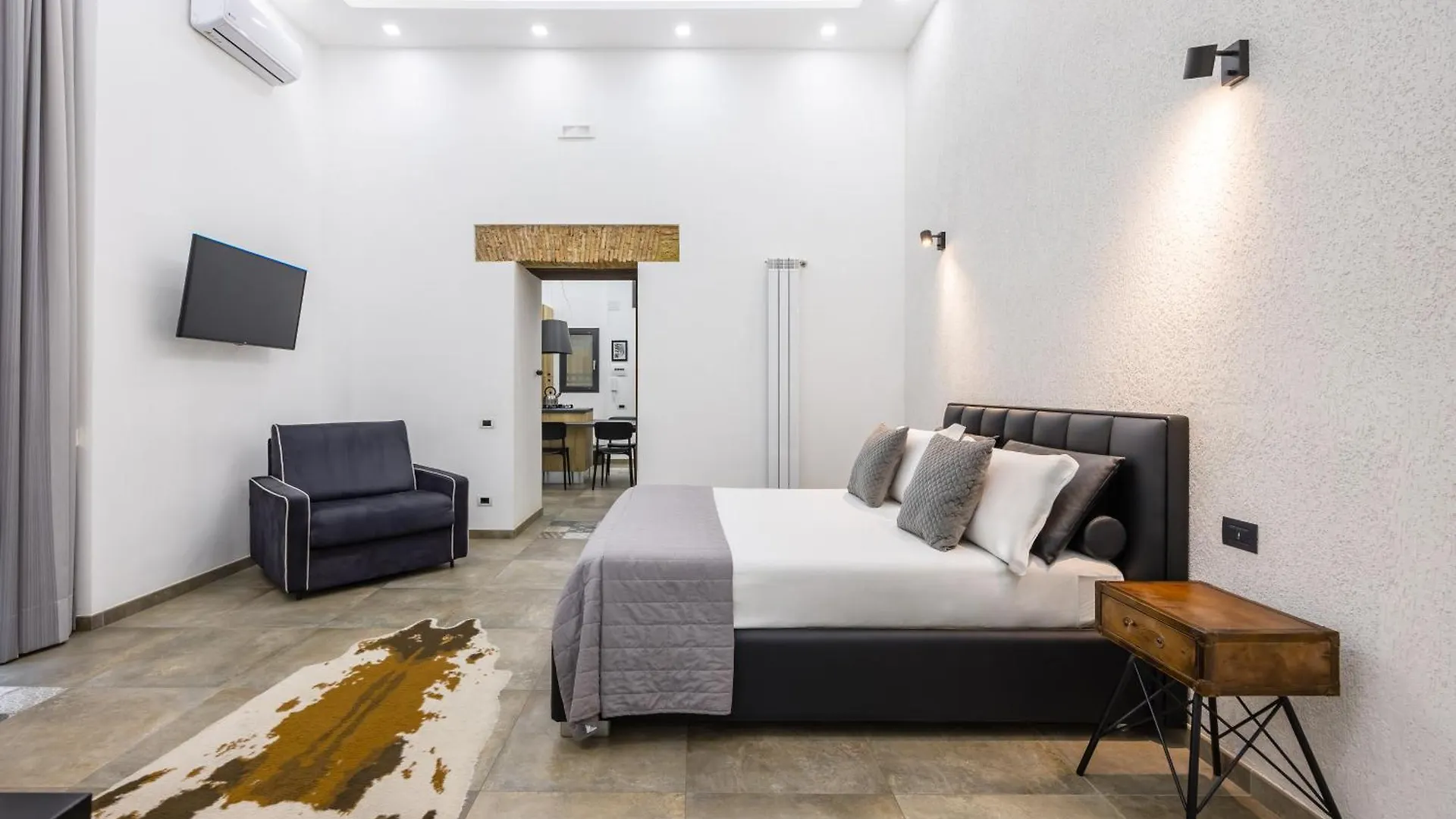 Palazzo Mormando - Industrial Apartment Naples 0*,  Italy