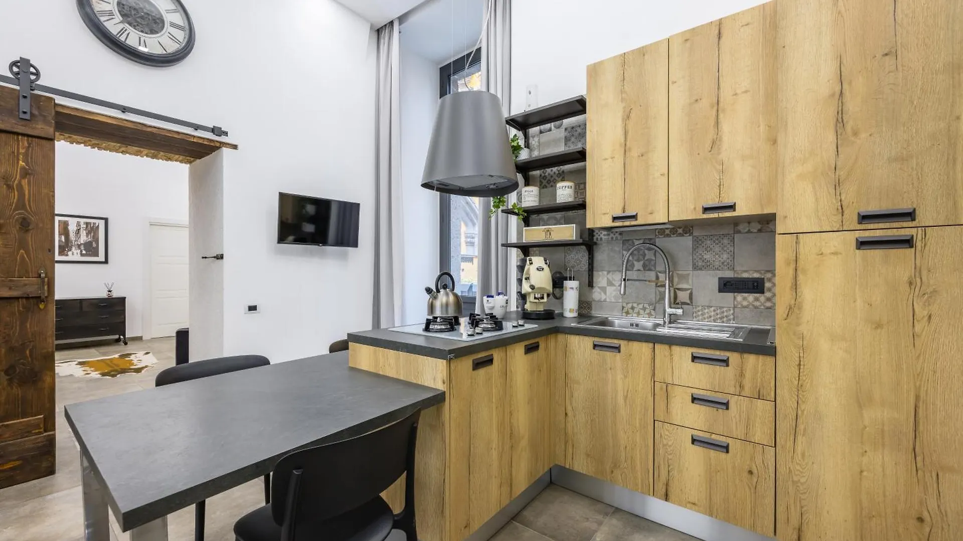 Palazzo Mormando - Industrial Apartment Naples Italy
